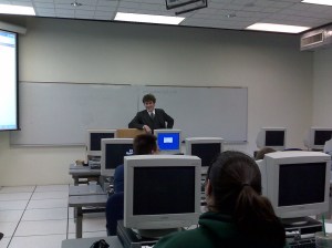 An IPcopy exclusive shot of the OHIM call centre suggests delays may be related to the fact that only one operator's screen is switched on (Image credit at end of post)